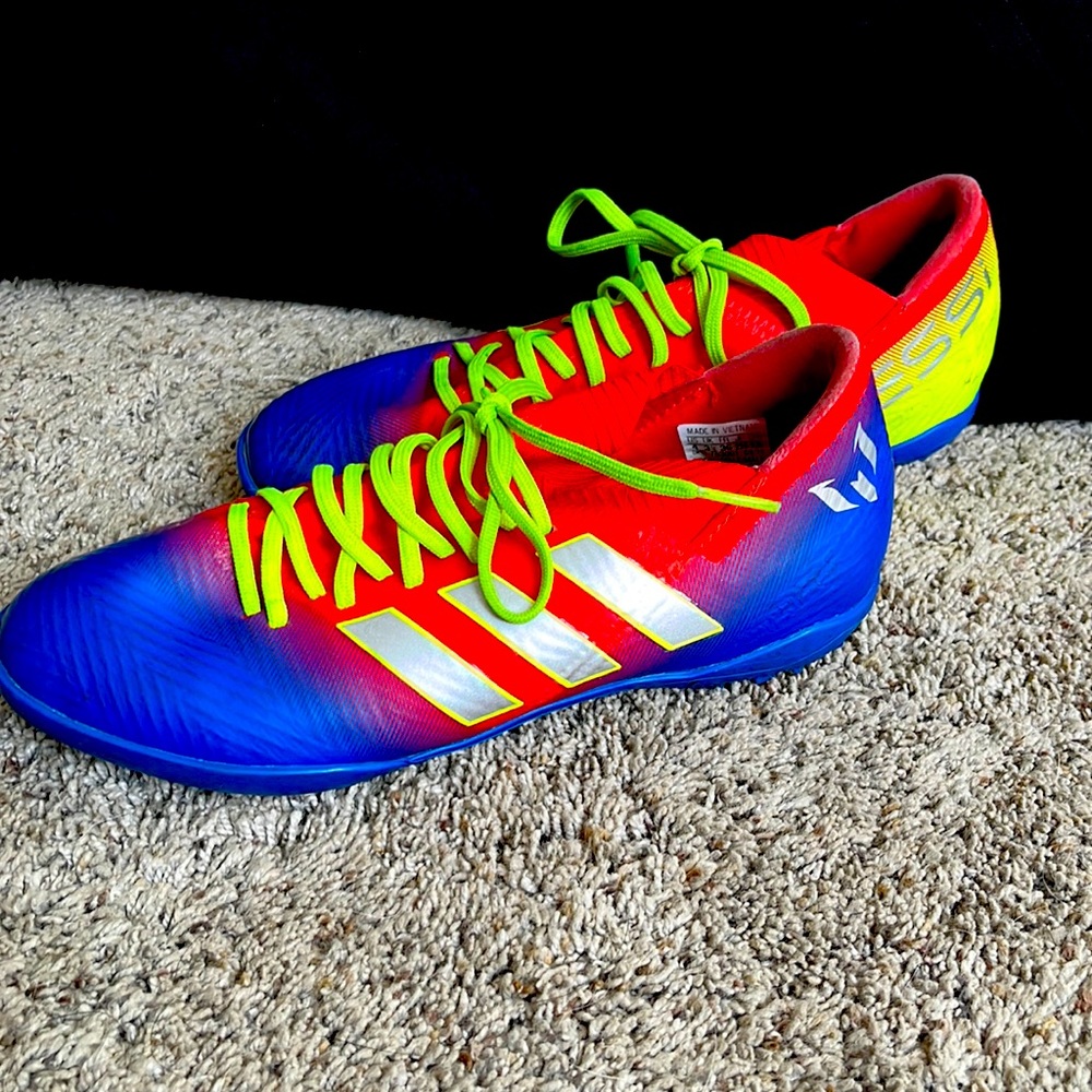 Adidas Messi youth indoor soccer cleats, big boy size 4